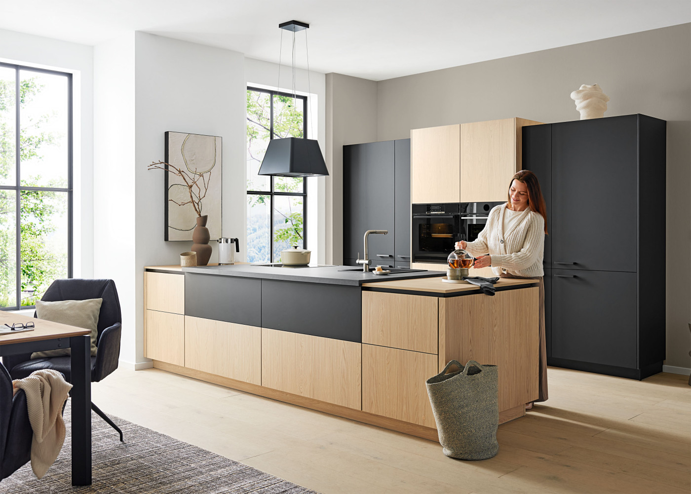 Insel-Küche Sunta in schwarz